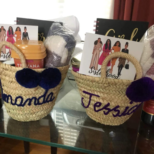 Chic Personalized Straw Bags: Elevate Special Moments!